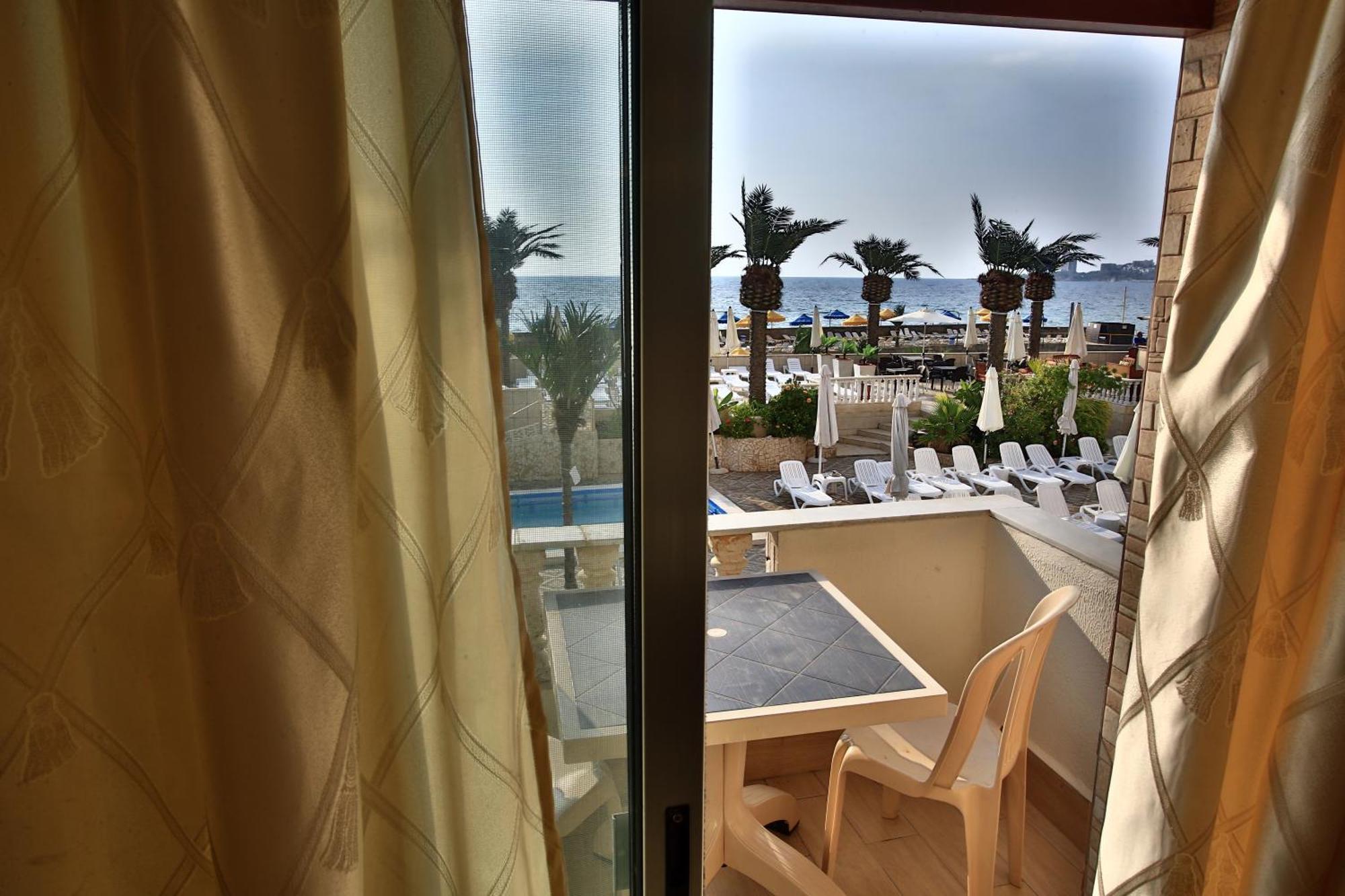 Lamedina Hotel & Resort Jounieh Rum bild