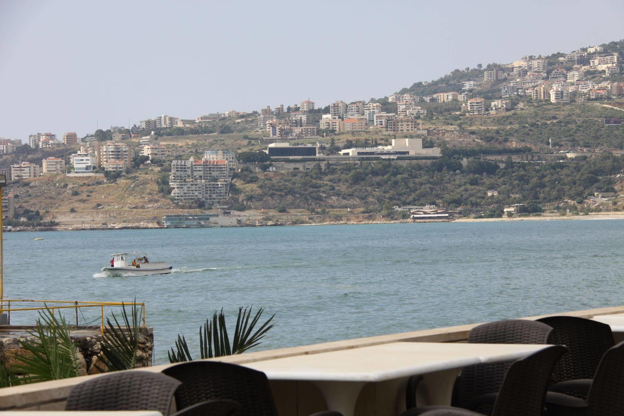 Lamedina Hotel & Resort Jounieh Exteriör bild