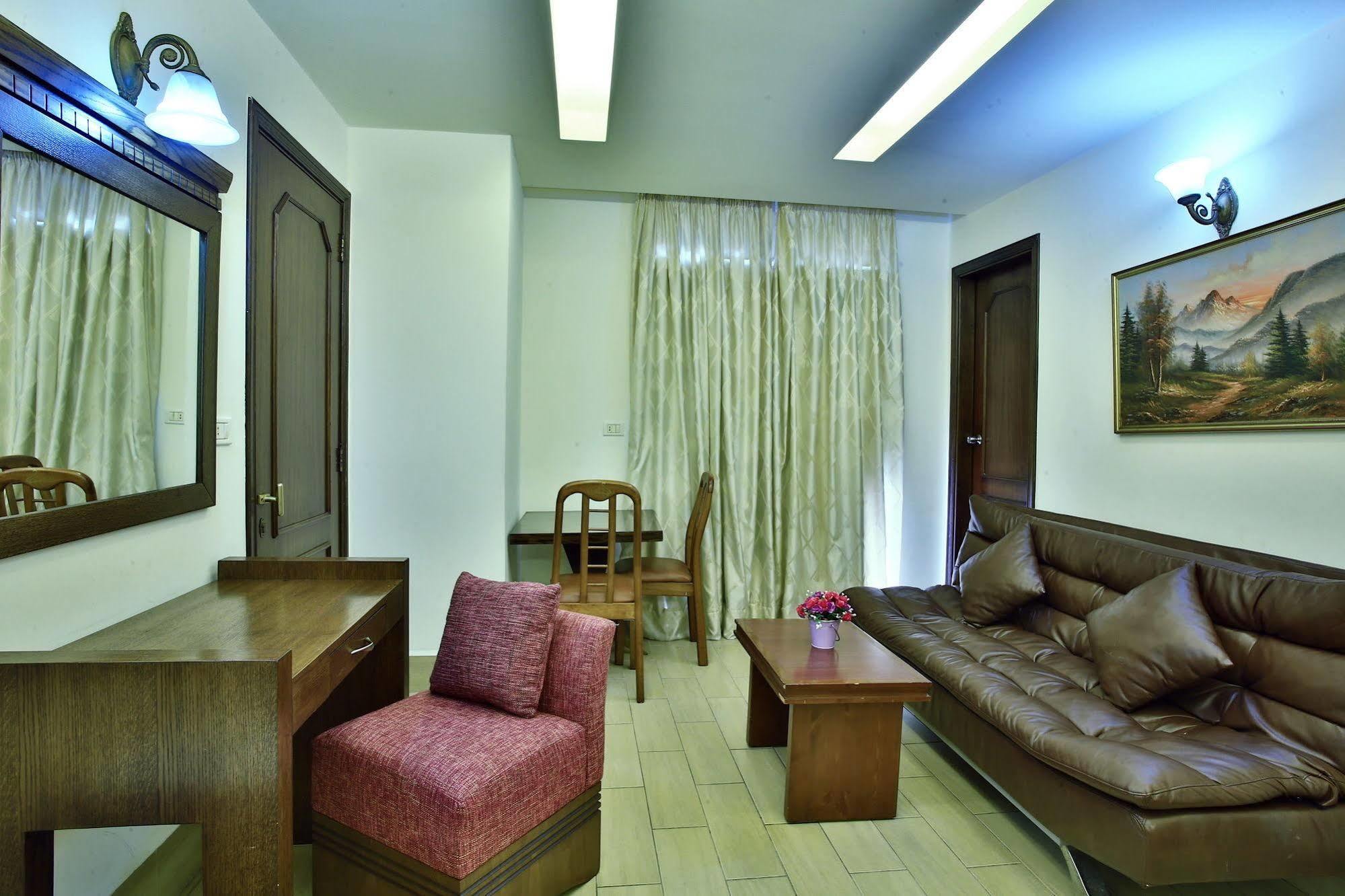 Lamedina Hotel & Resort Jounieh Exteriör bild
