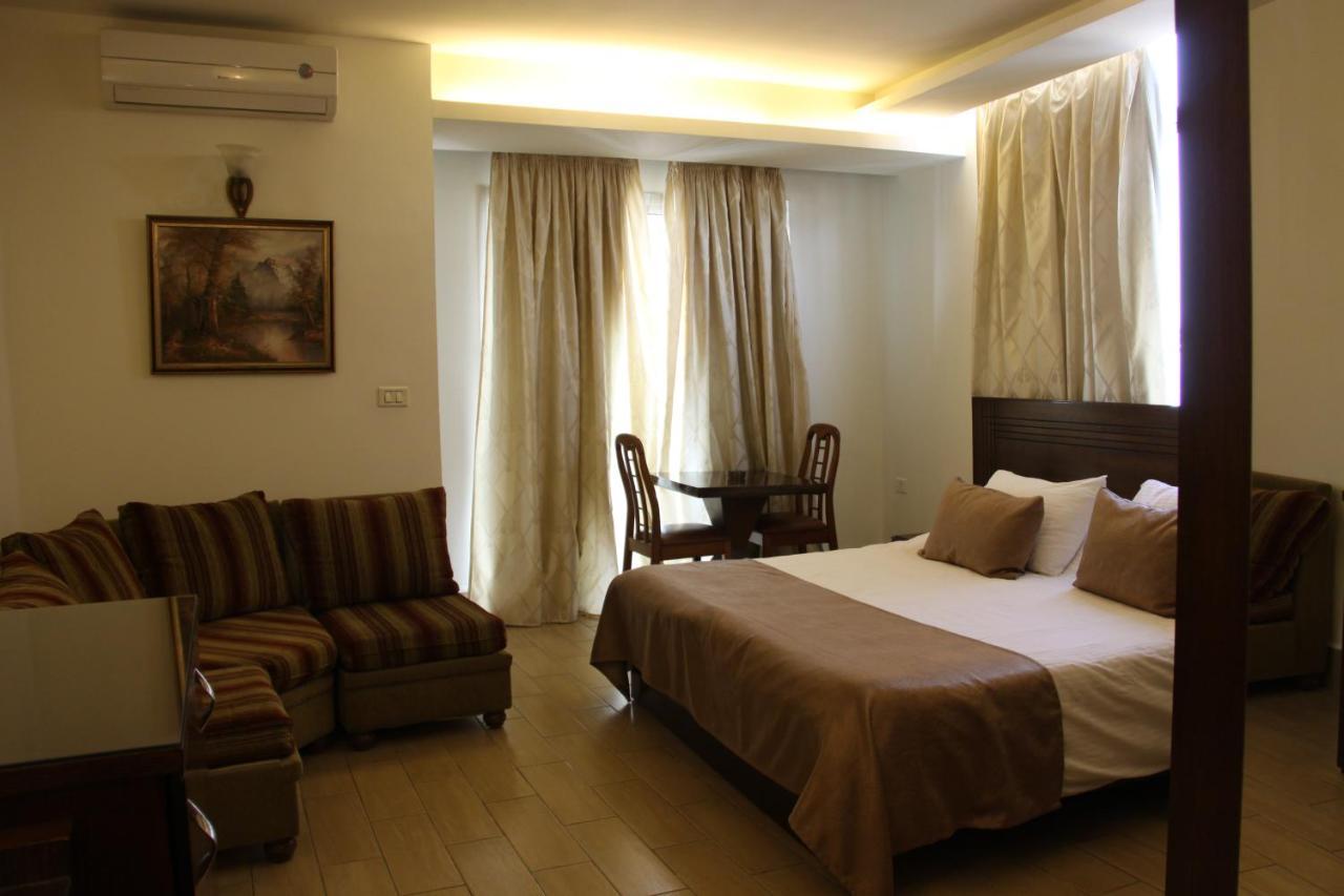 Lamedina Hotel & Resort Jounieh Exteriör bild